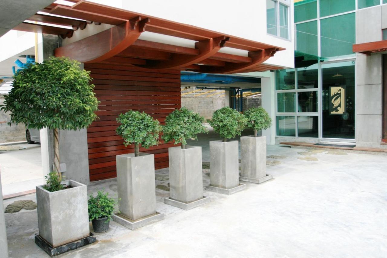 Bansabai Sabaidee Service Apartment Bangkok Ngoại thất bức ảnh