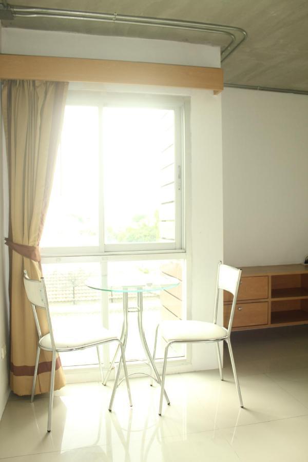 Bansabai Sabaidee Service Apartment Bangkok Ngoại thất bức ảnh